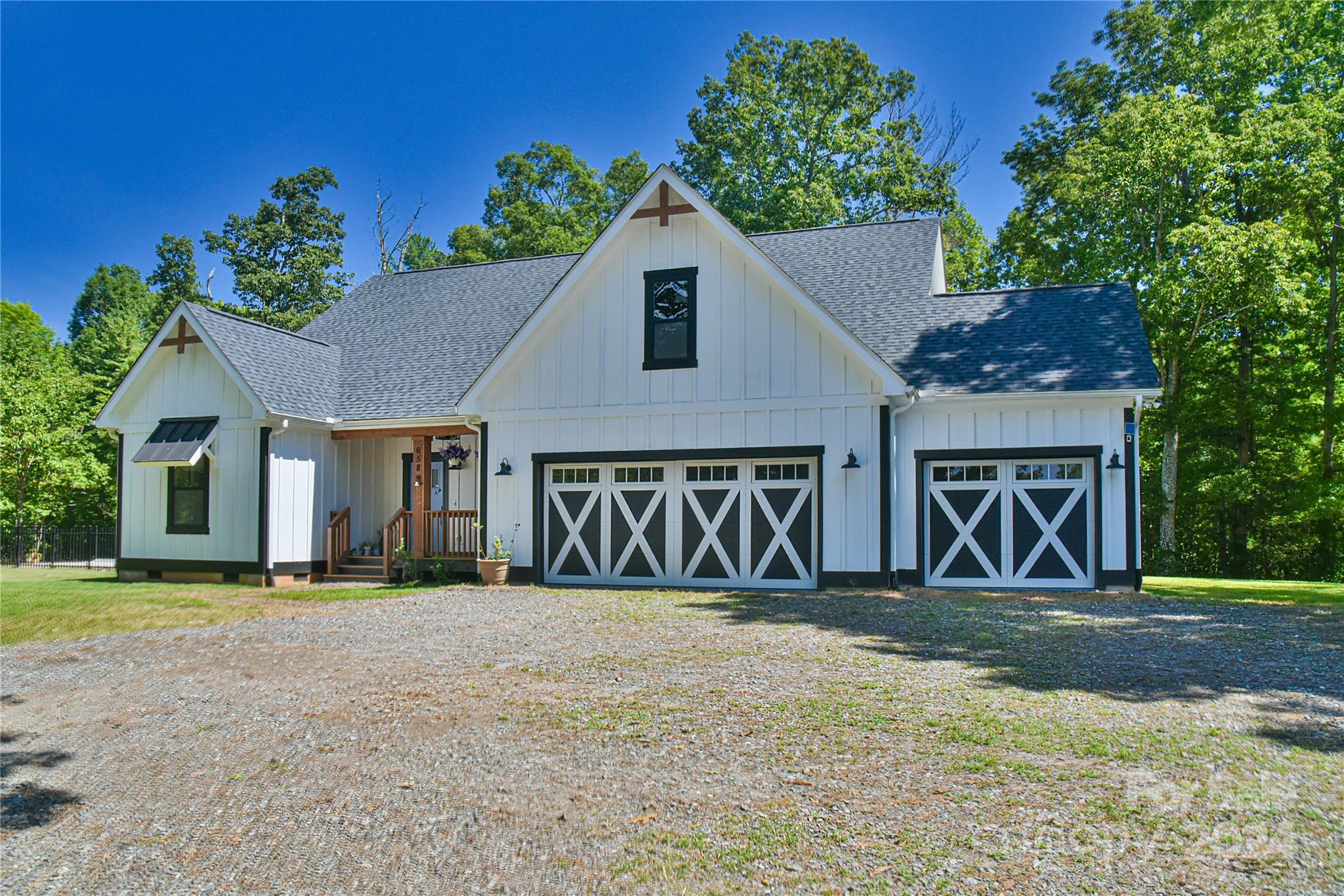 658 E Lawing Drive Property Photo 1