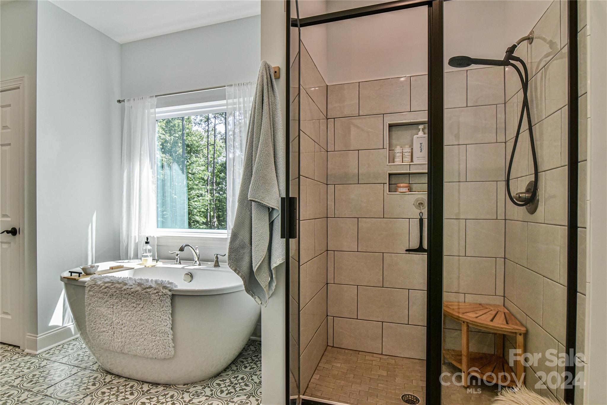 658 E Lawing Drive Property Photo 28
