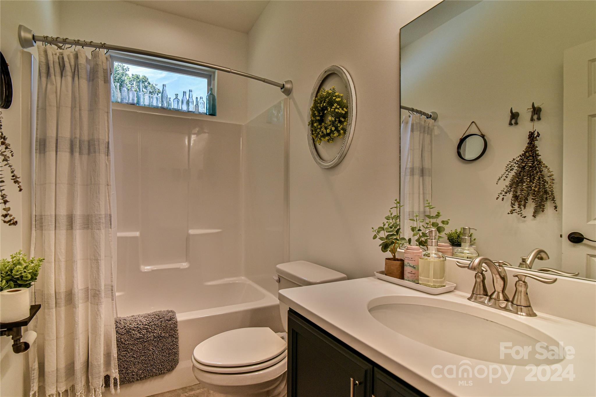 658 E Lawing Drive Property Photo 36