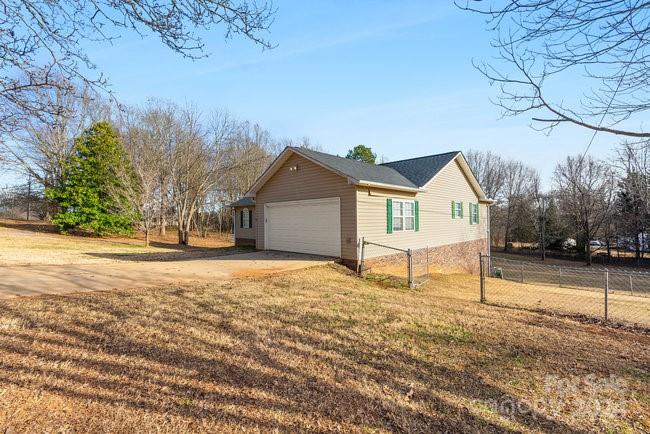 262 Bagwell Drive Property Photo 3