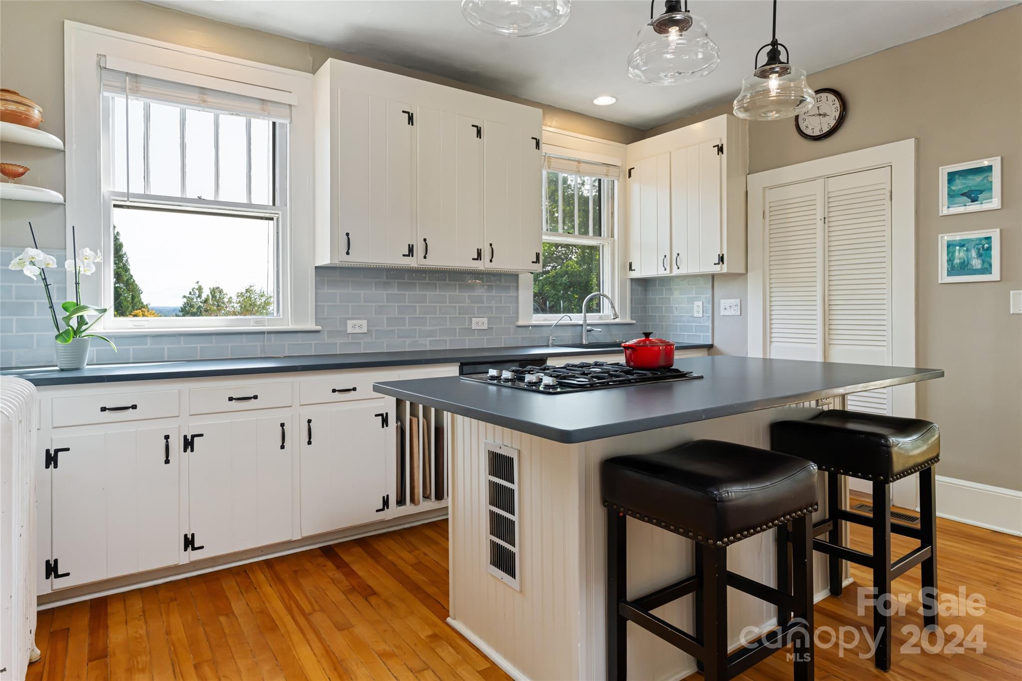56 Sherwood Road Property Photo 13