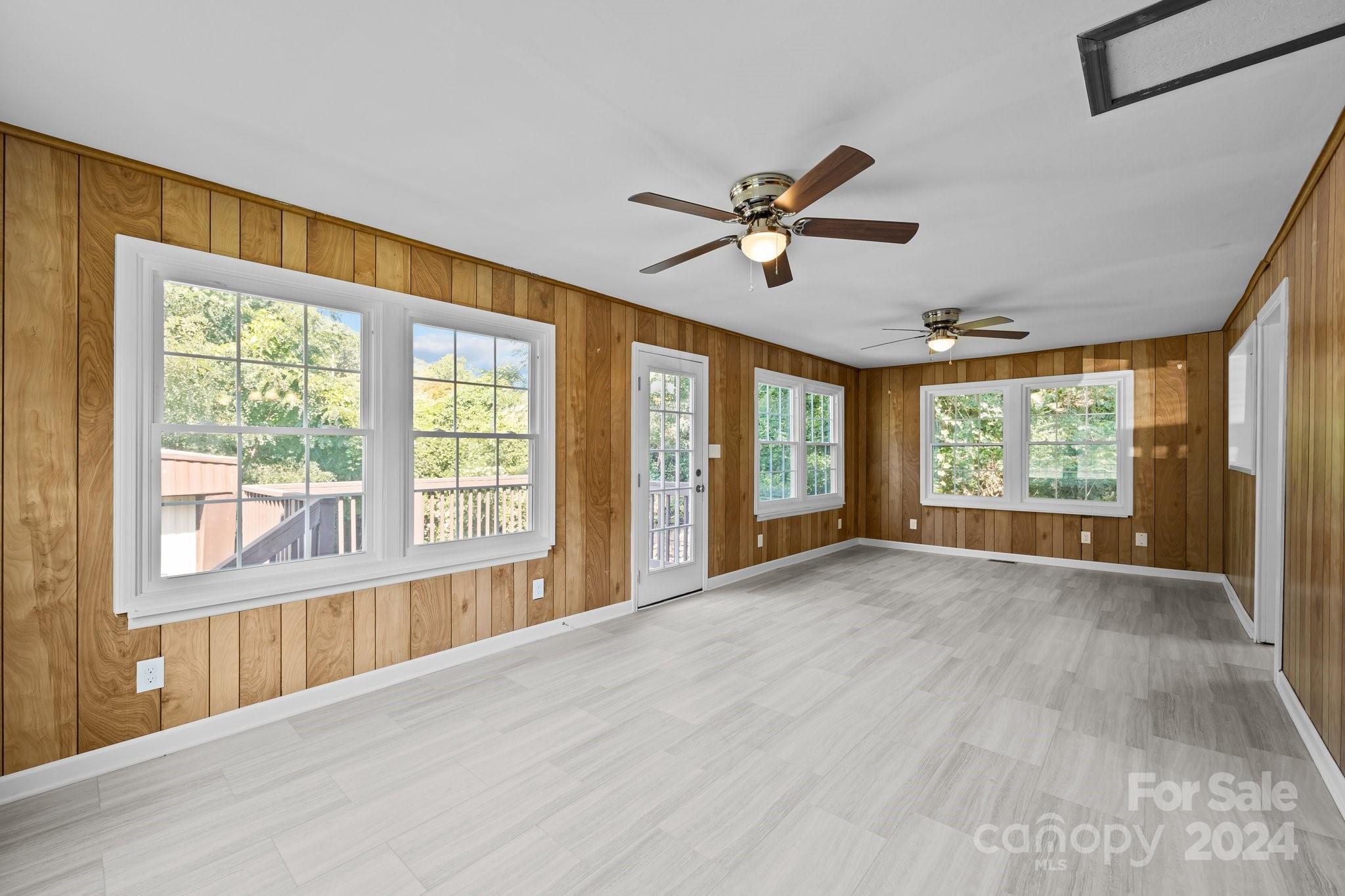31 Raleigh Lane Property Photo 8