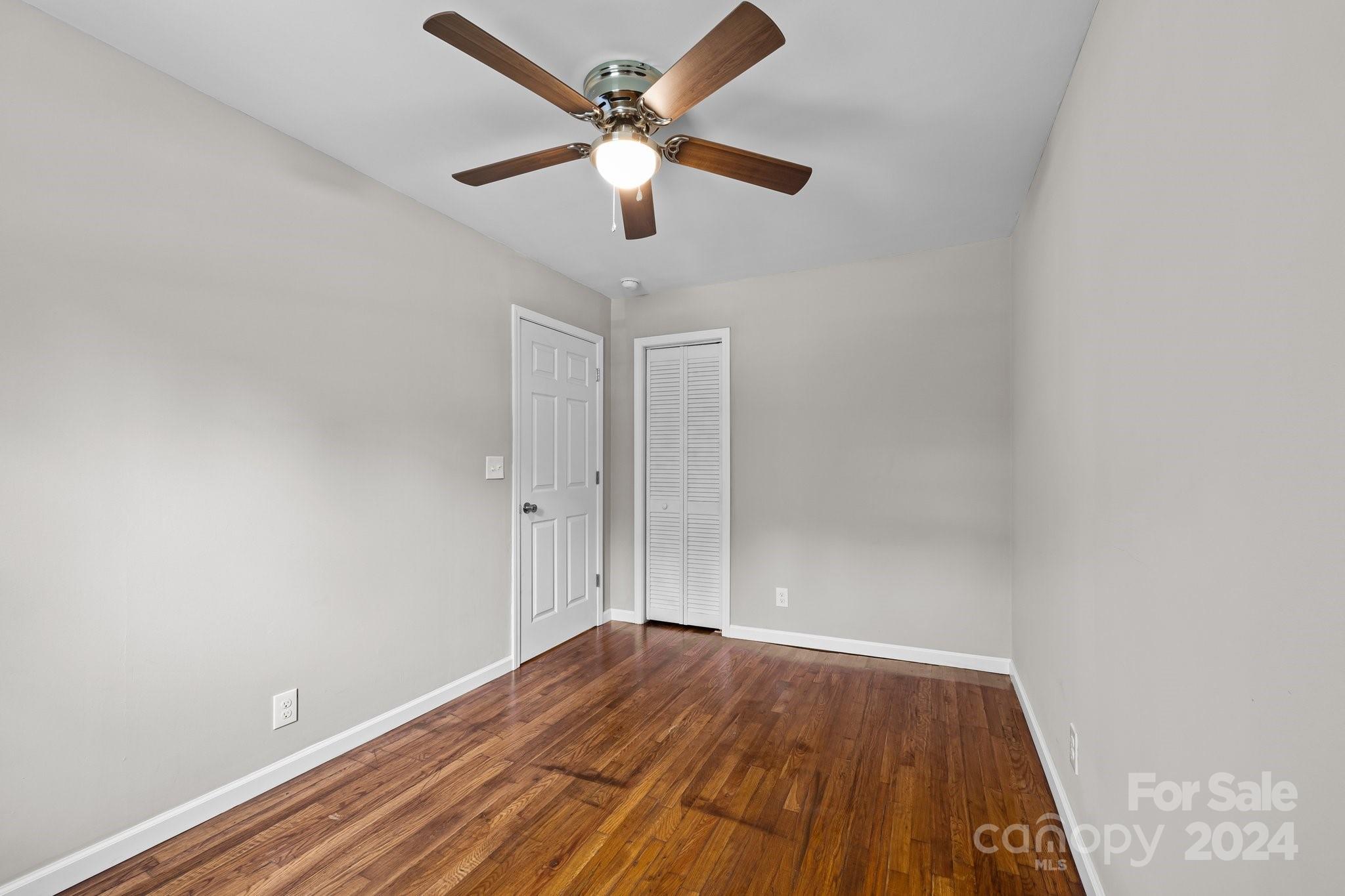 31 Raleigh Lane Property Photo 25