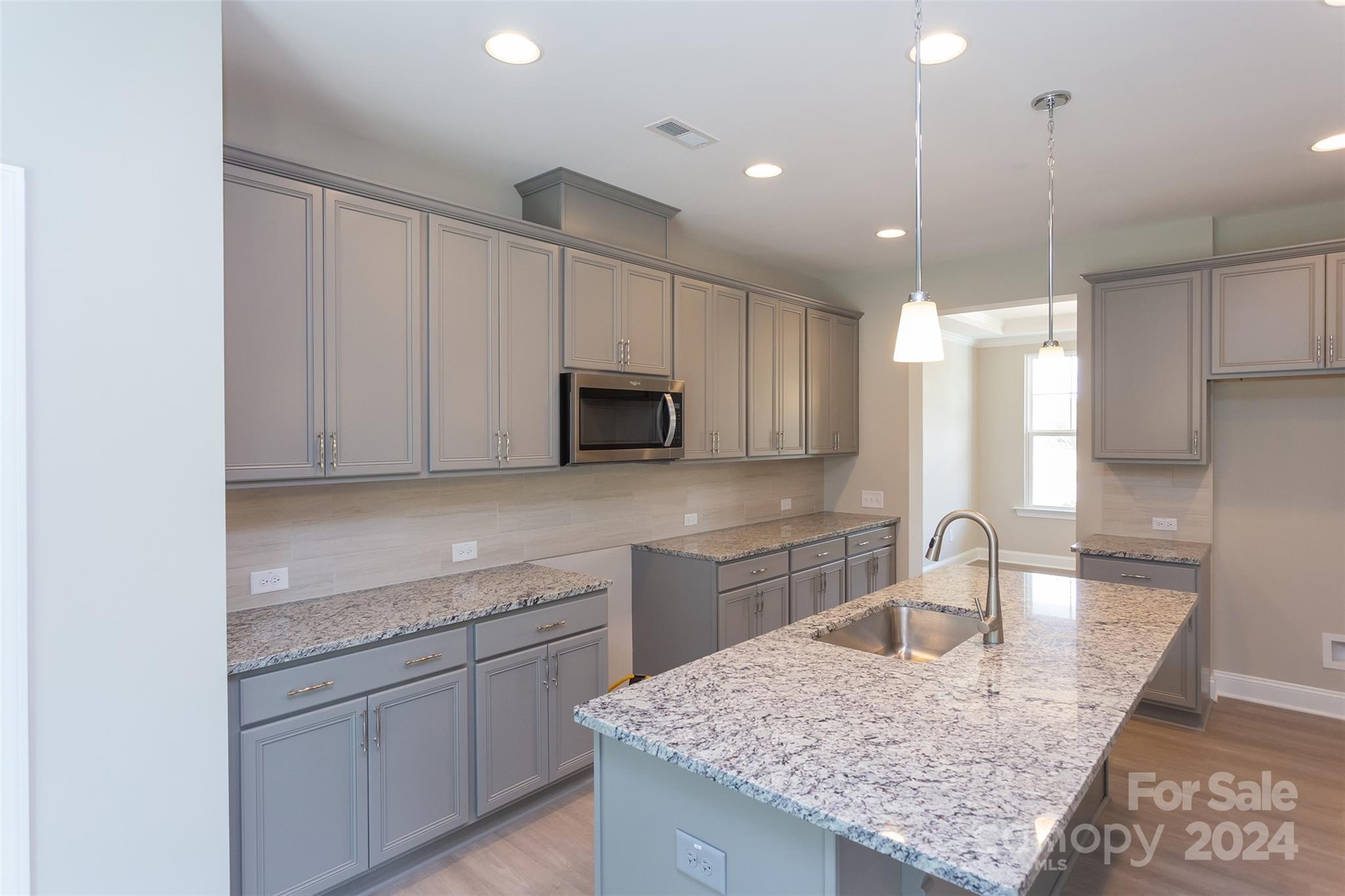3637 West Bay Drive Property Photo 4