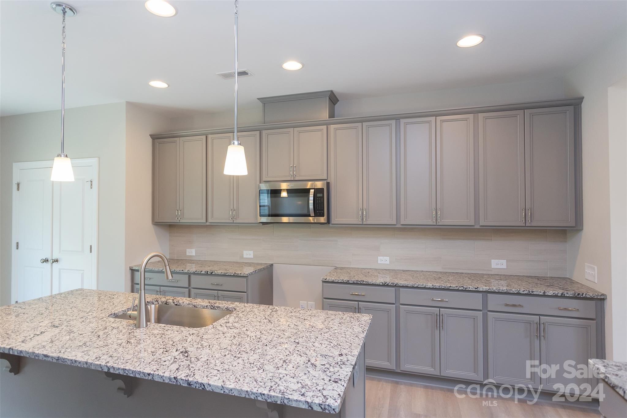 3637 West Bay Drive Property Photo 6