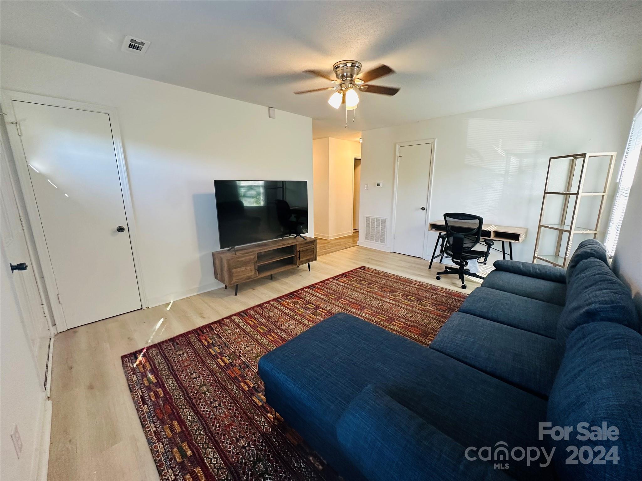 517 Green Street Property Photo 2