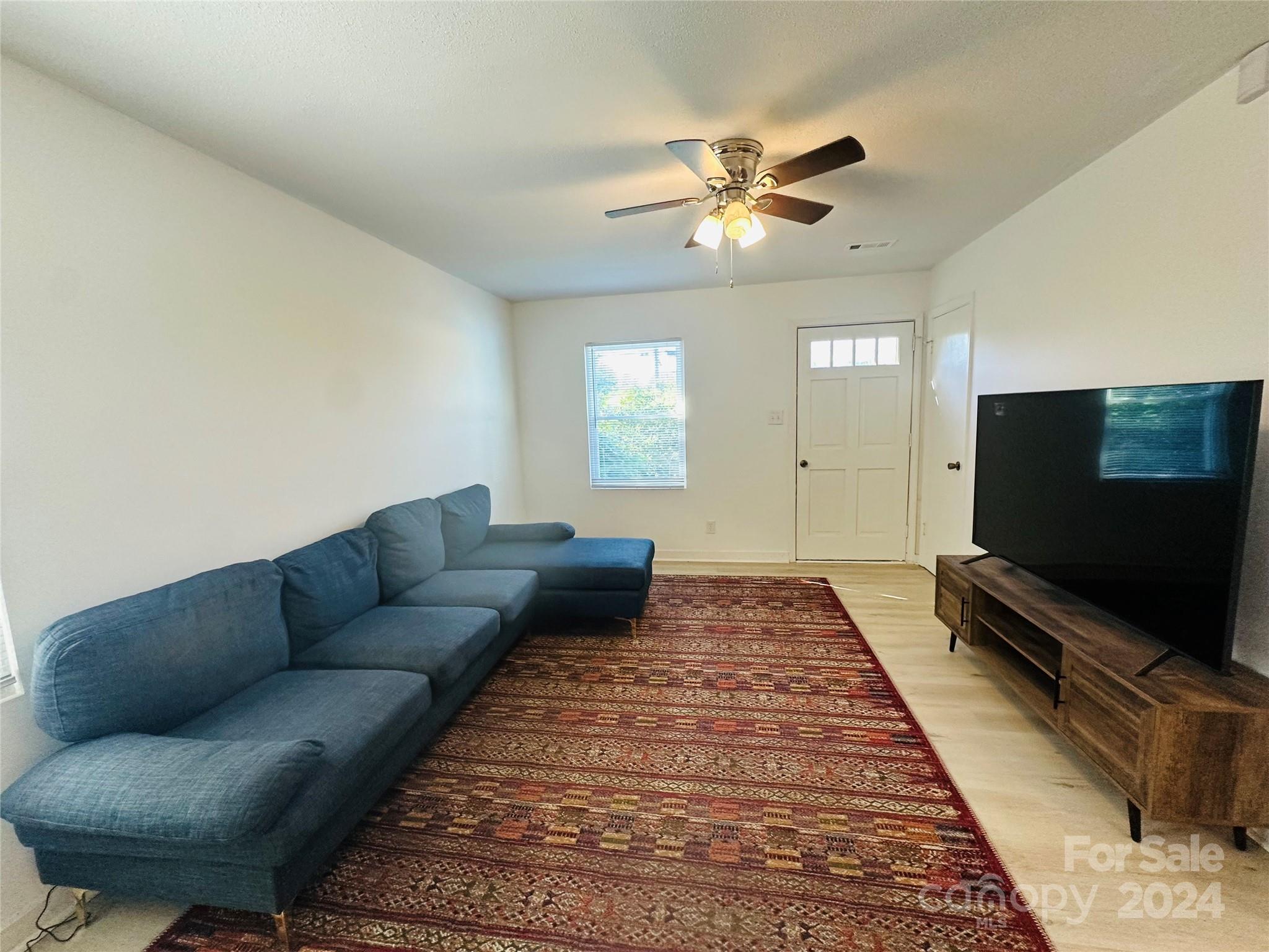 517 Green Street Property Photo 4