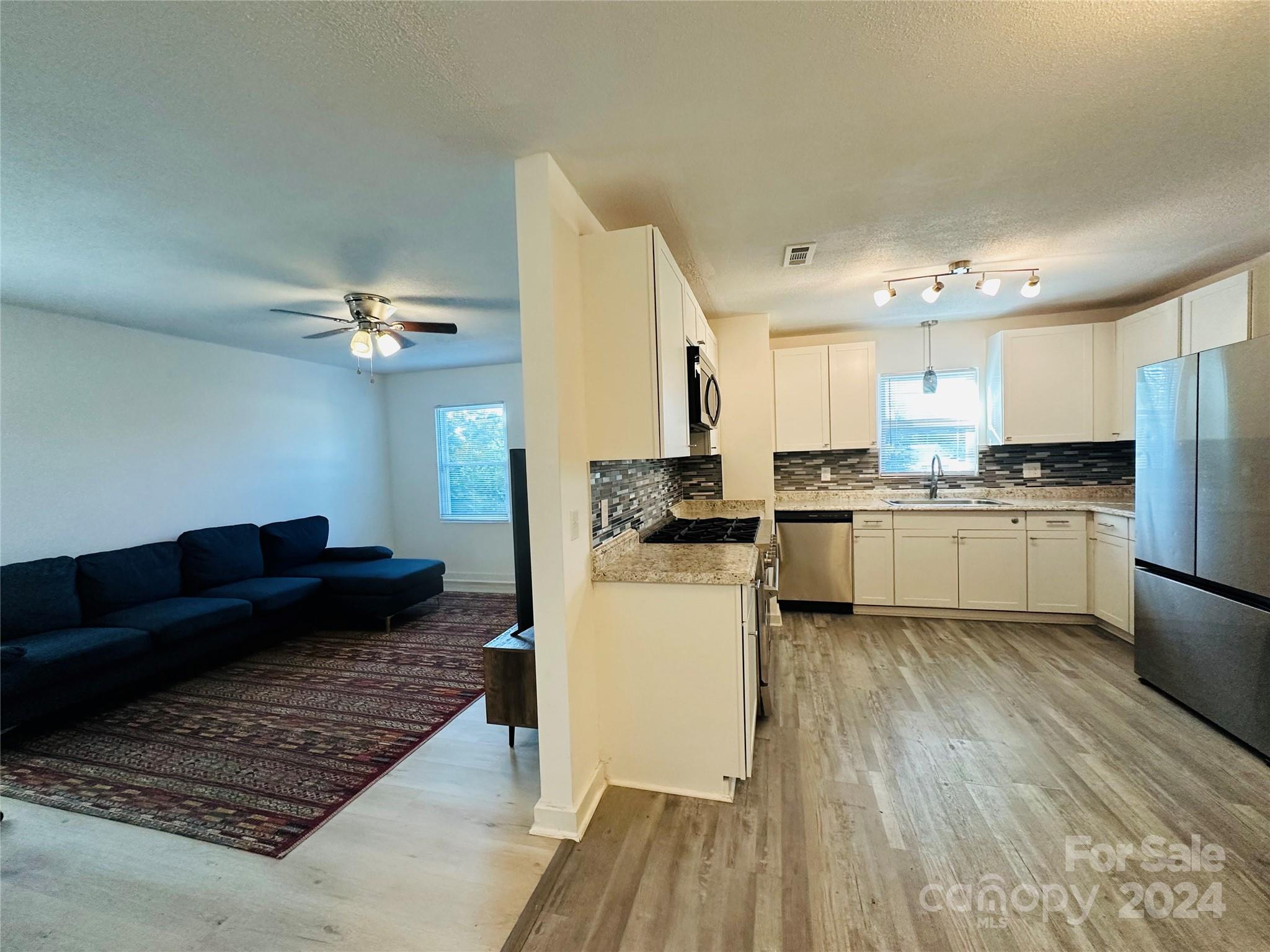 517 Green Street Property Photo 5