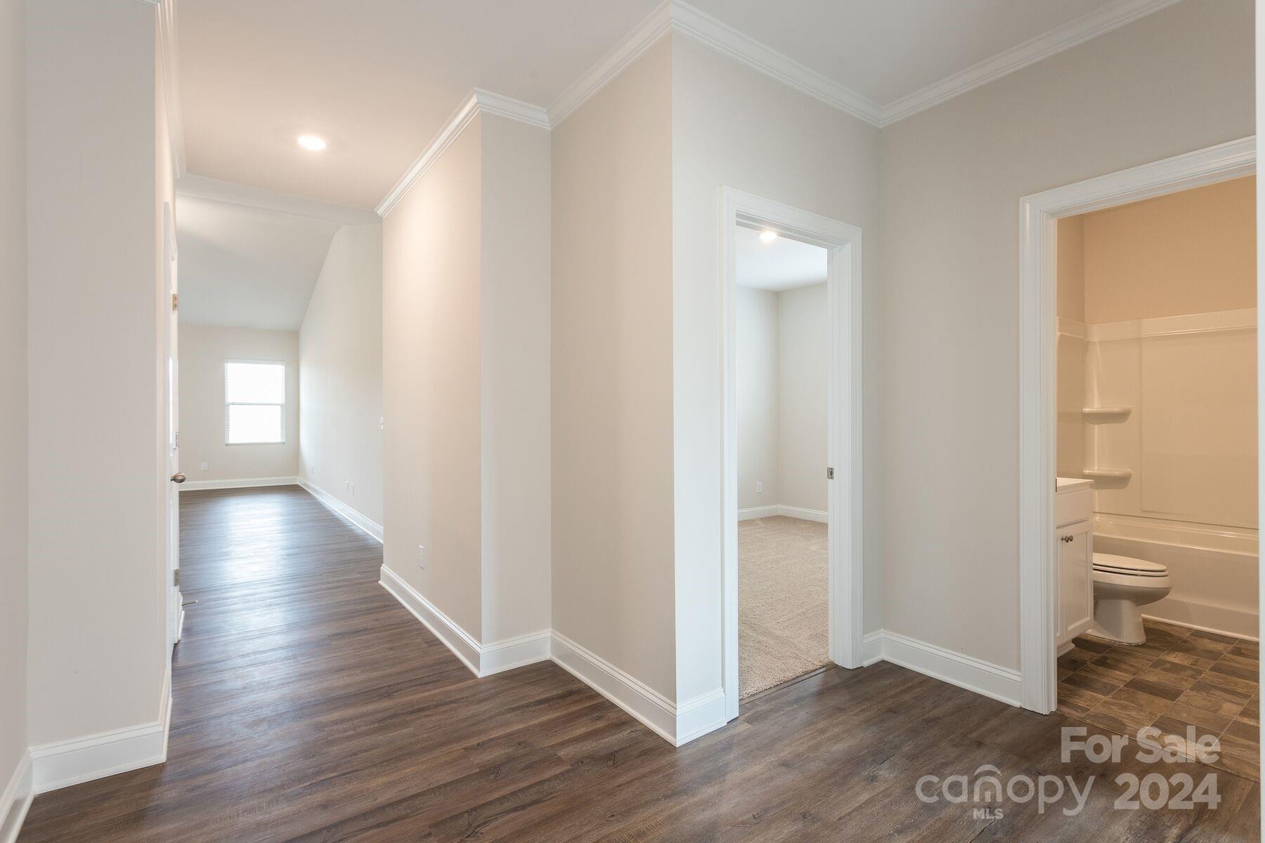 180 Wembury Lane Property Photo 4