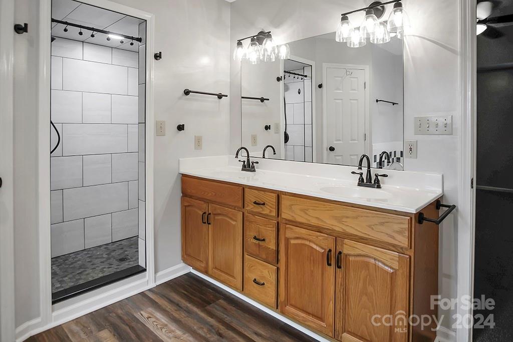 210 Harbor Point Drive Property Photo 18