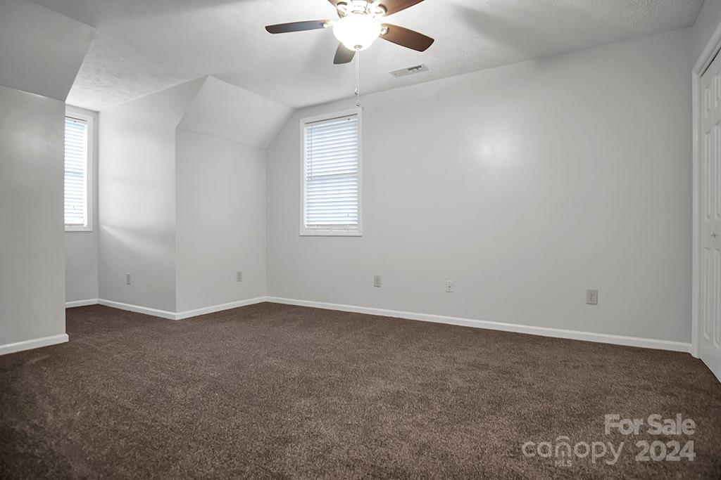 210 Harbor Point Drive Property Photo 23
