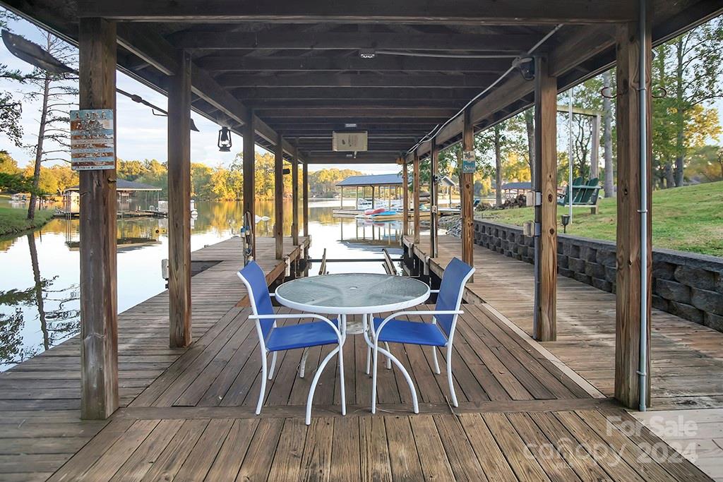 210 Harbor Point Drive Property Photo 31