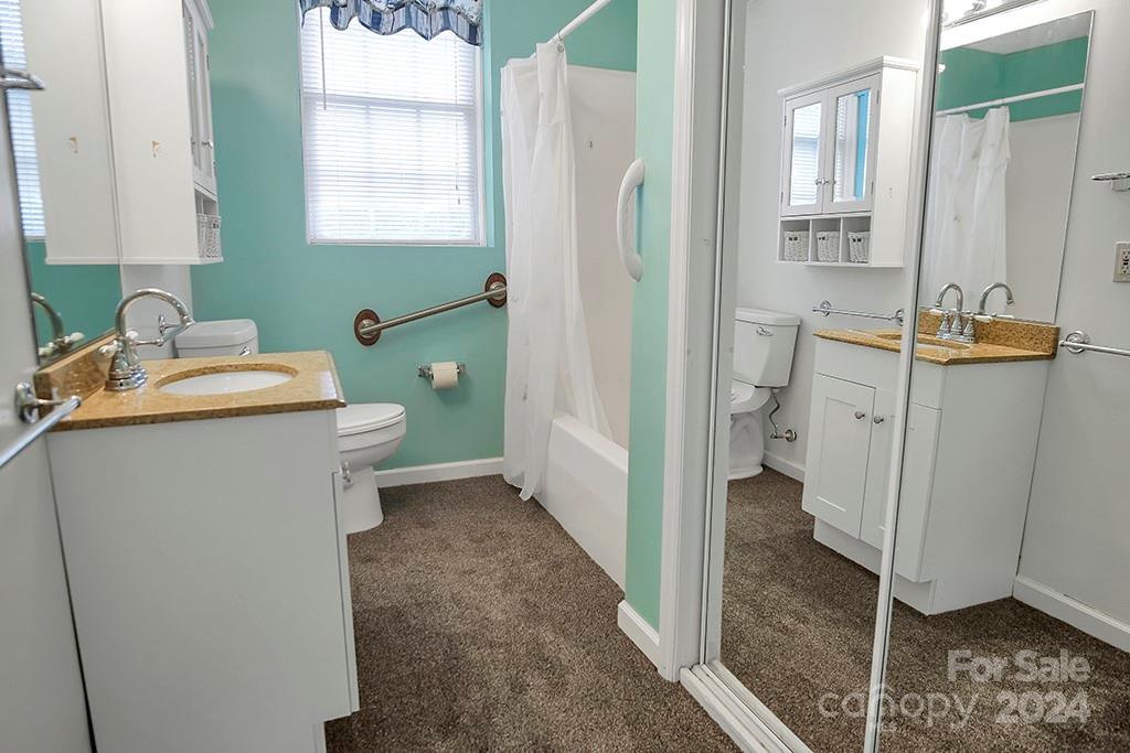 210 Harbor Point Drive Property Photo 37