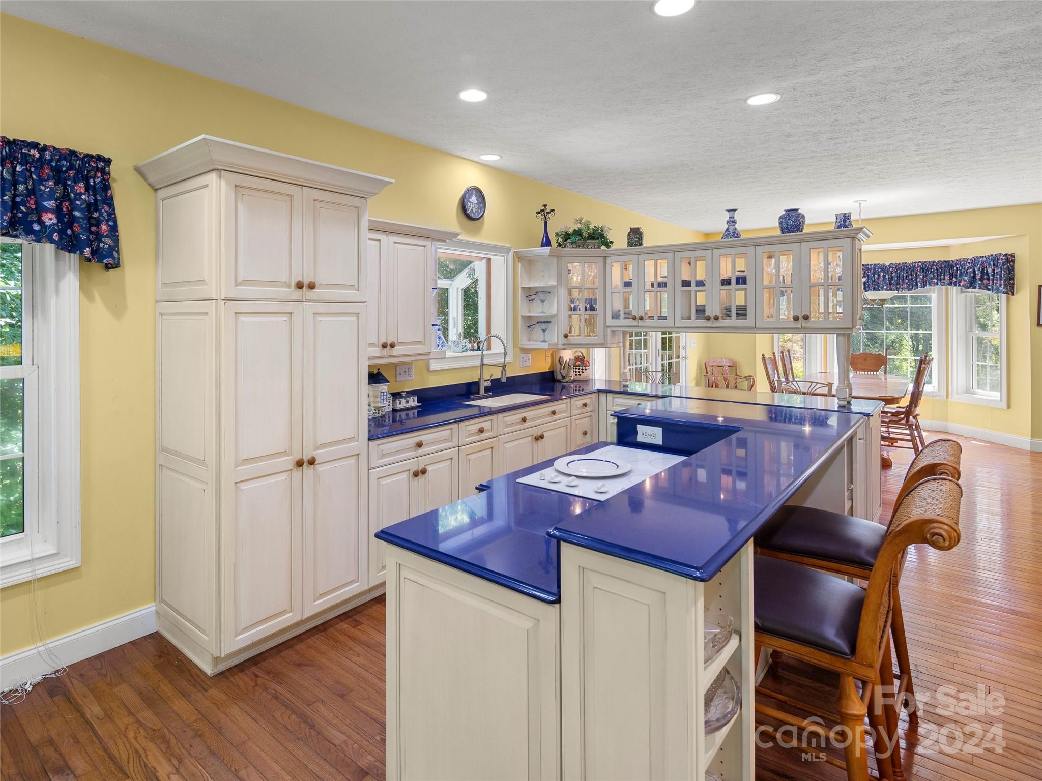 4901 Brevard Road Property Photo 11