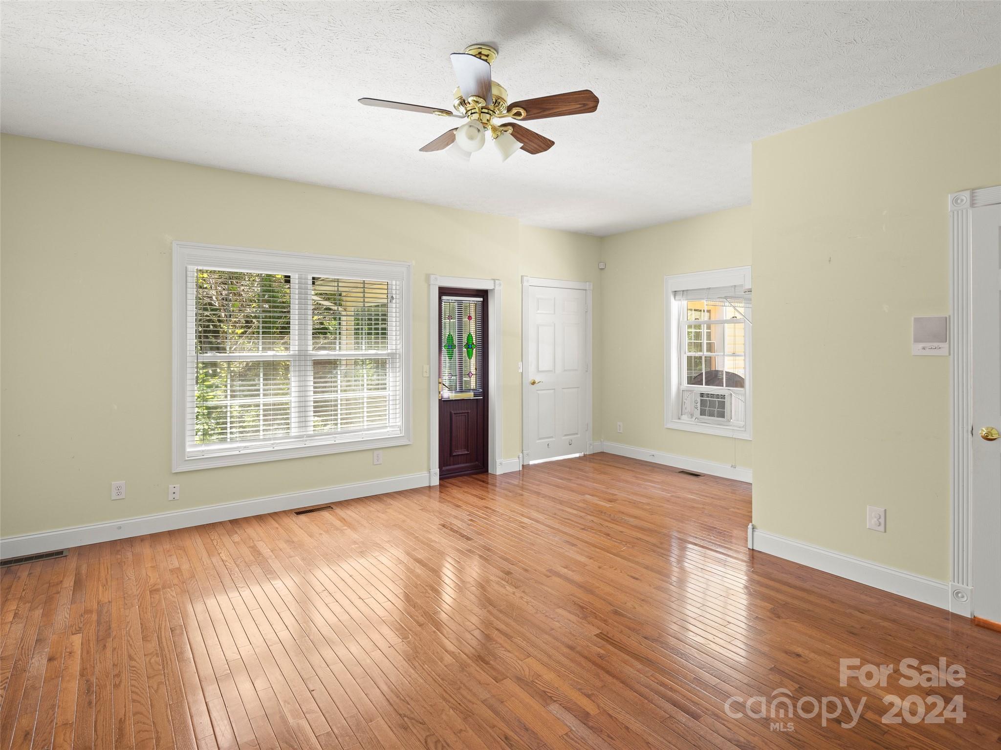4901 Brevard Road Property Photo 23