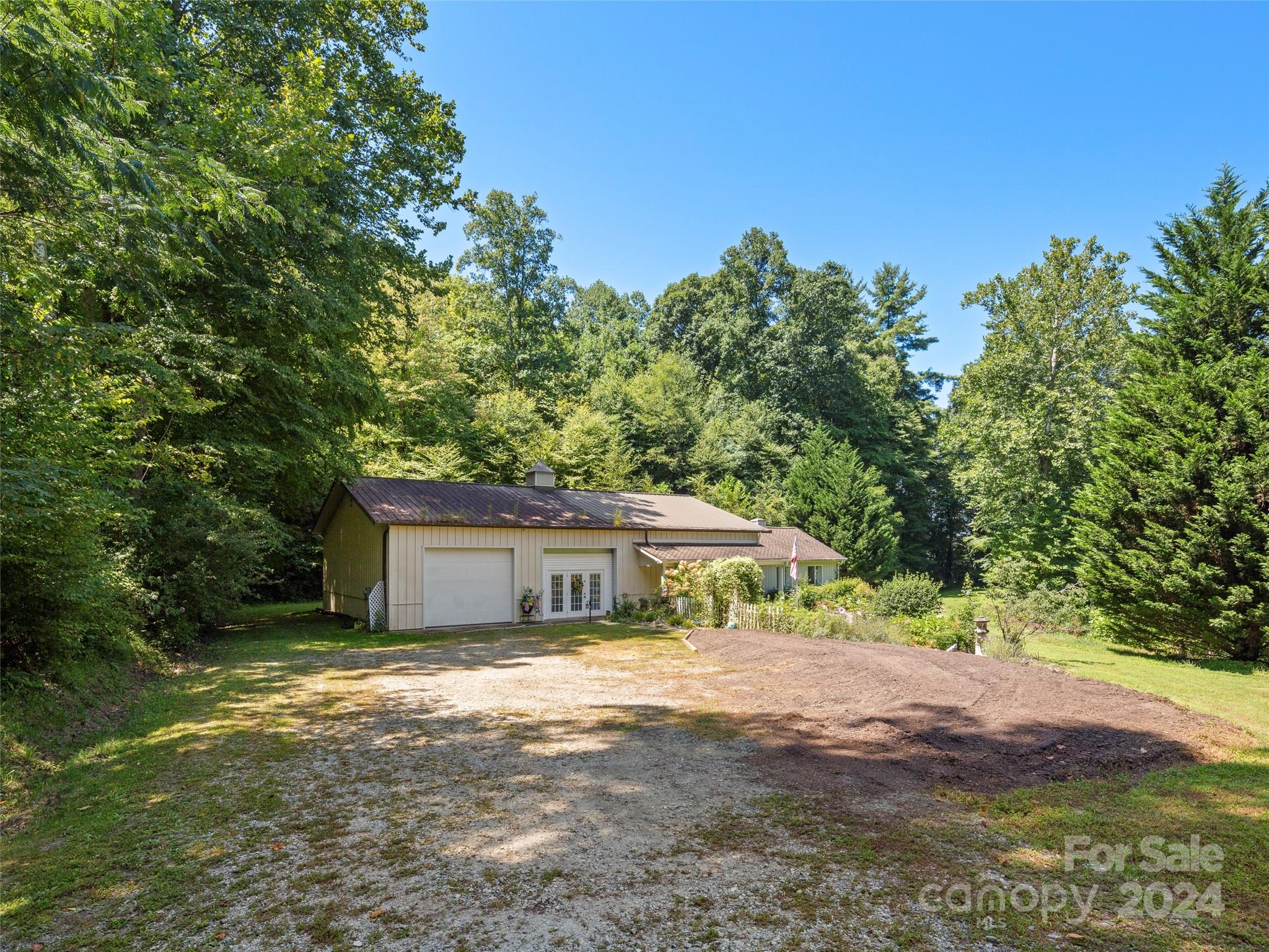 4901 Brevard Road Property Photo 34