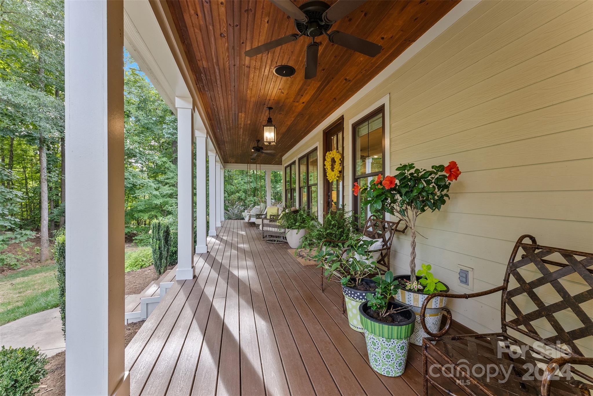 534 Coman Lane Property Photo 6