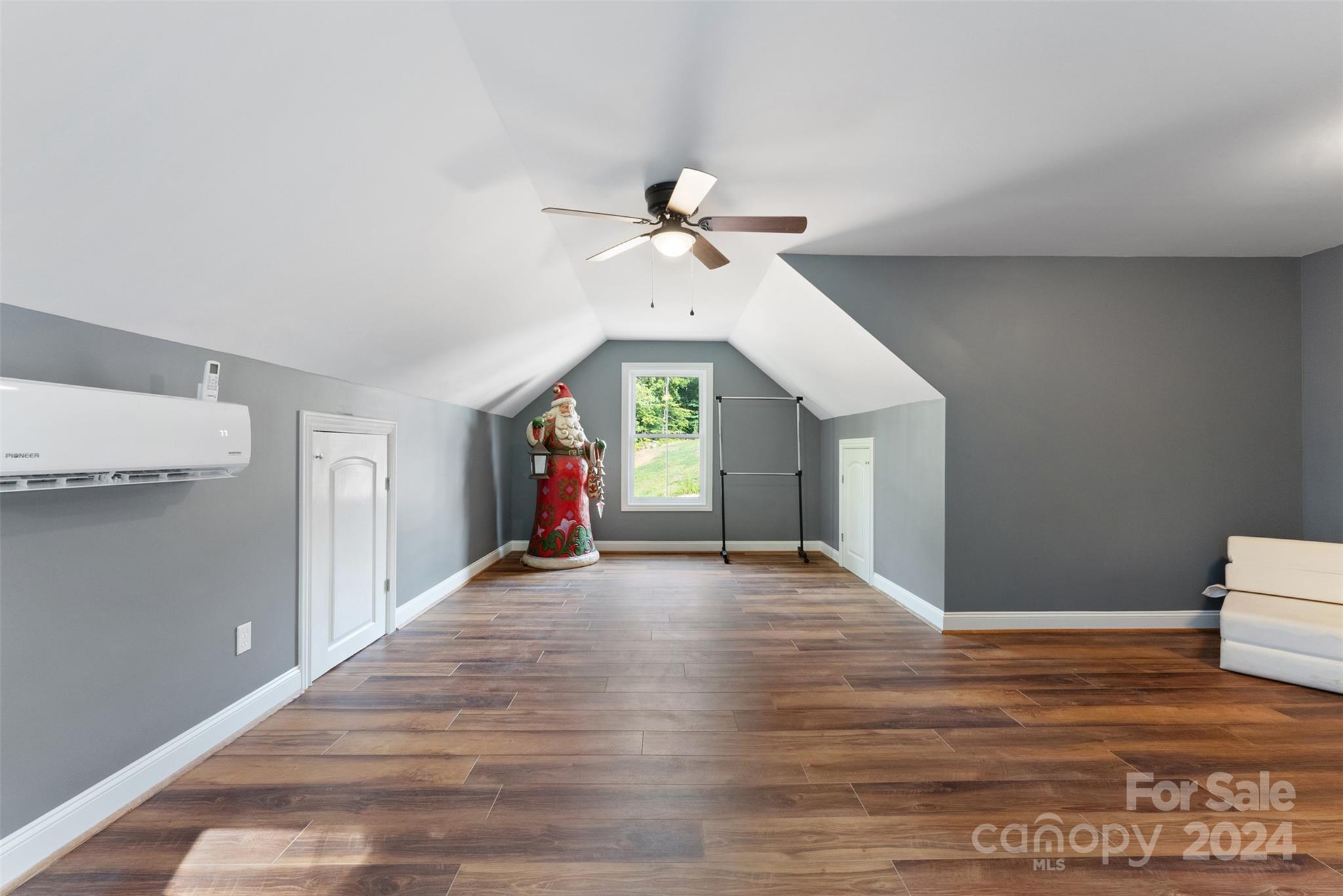 534 Coman Lane Property Photo 38