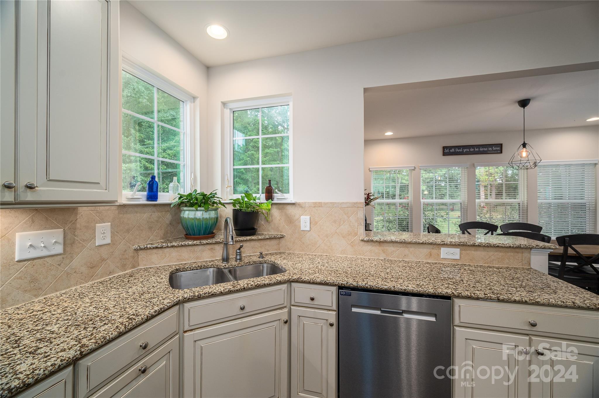 4050 Halyard Drive Property Photo 14