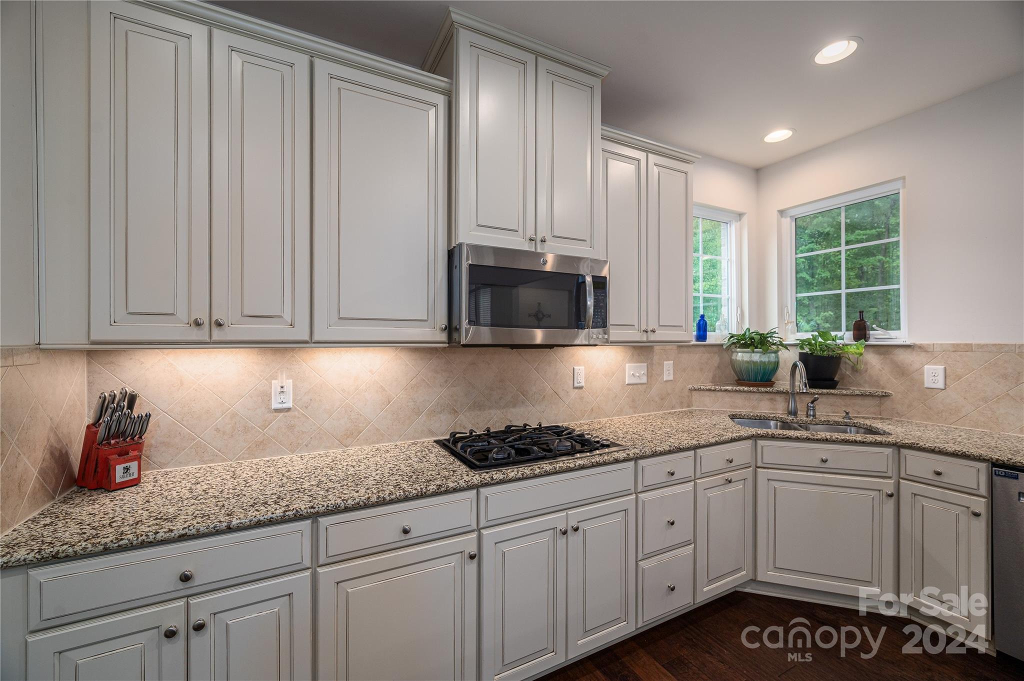 4050 Halyard Drive Property Photo 15