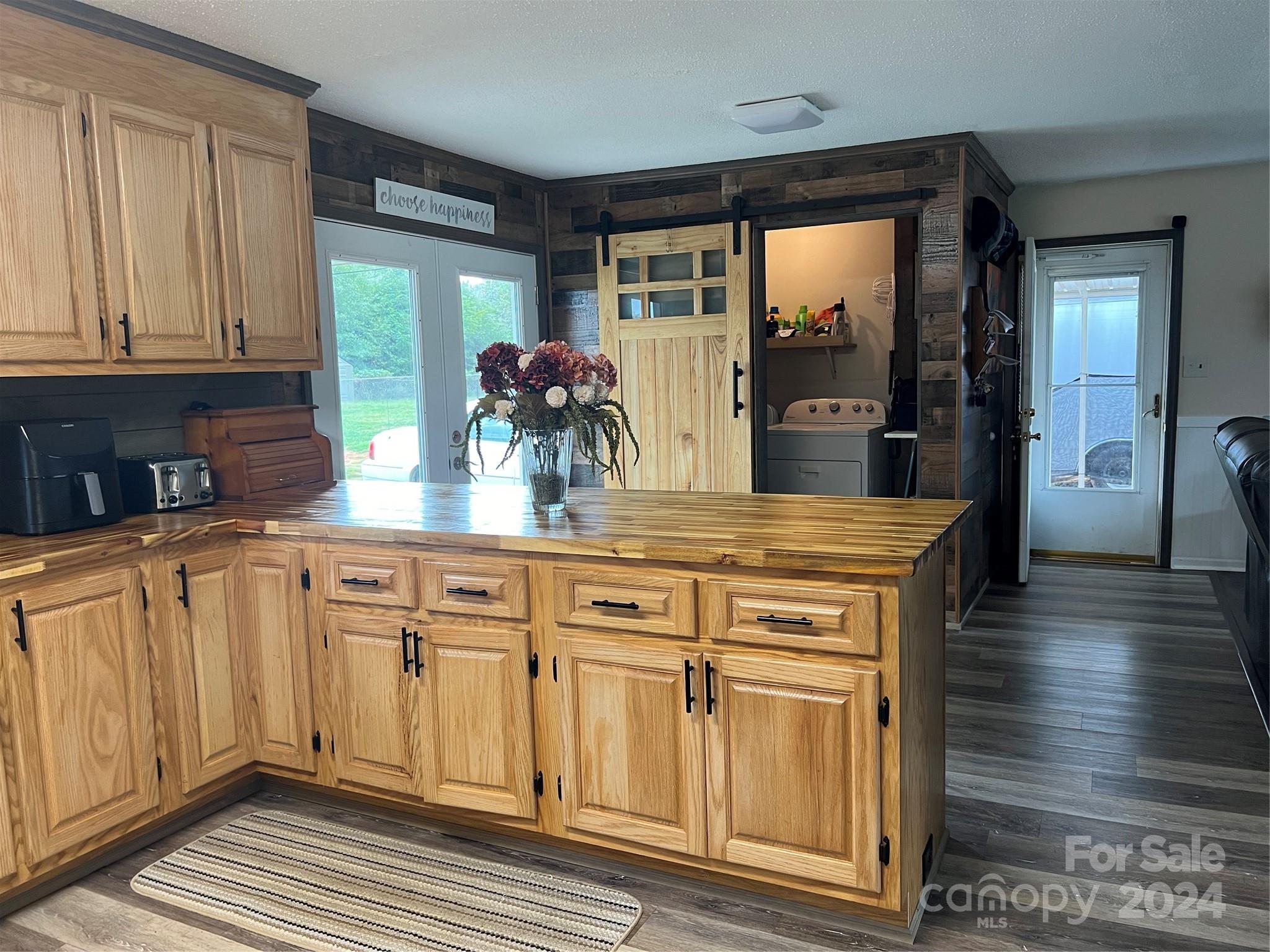 4040 Angus Drive Property Photo 10