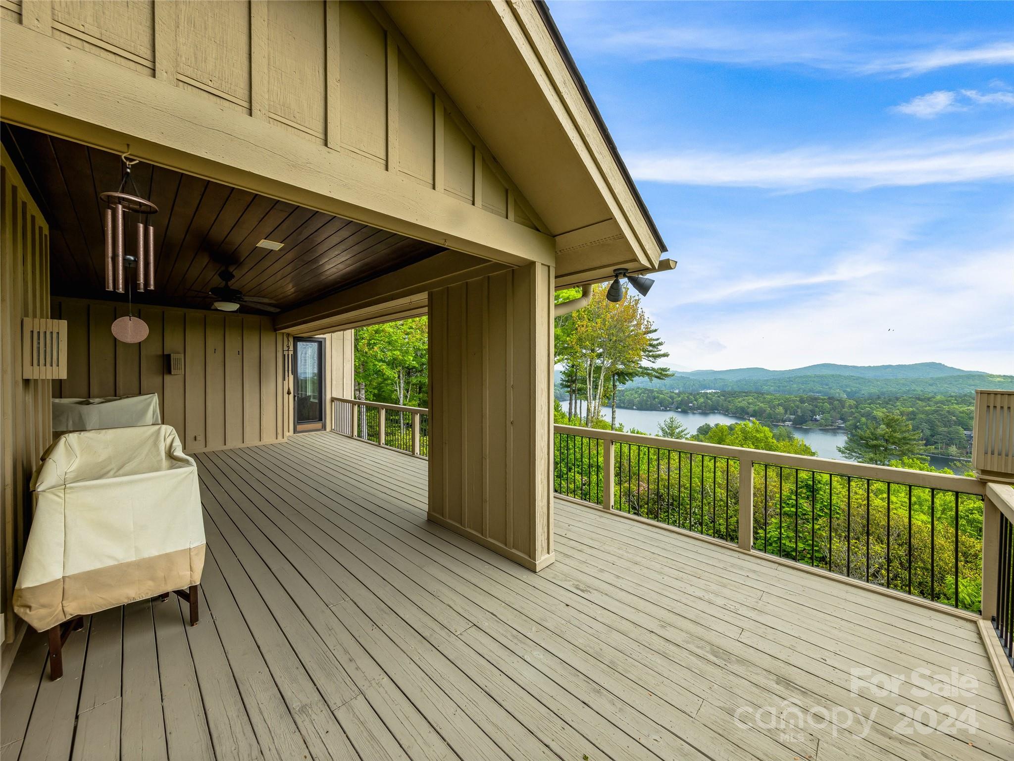721 Lakeside Drive Property Photo 14