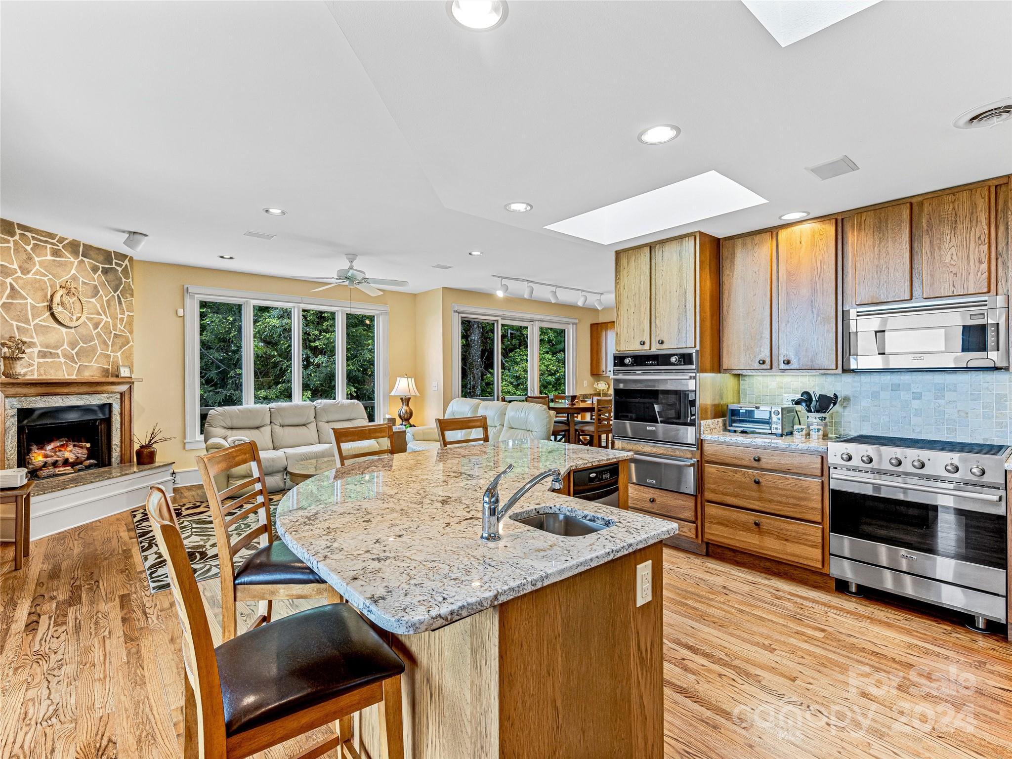 721 Lakeside Drive Property Photo 17