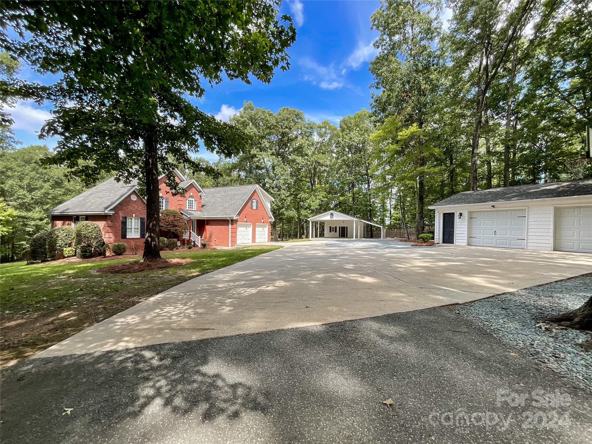 2510 Doster Road Property Photo 2