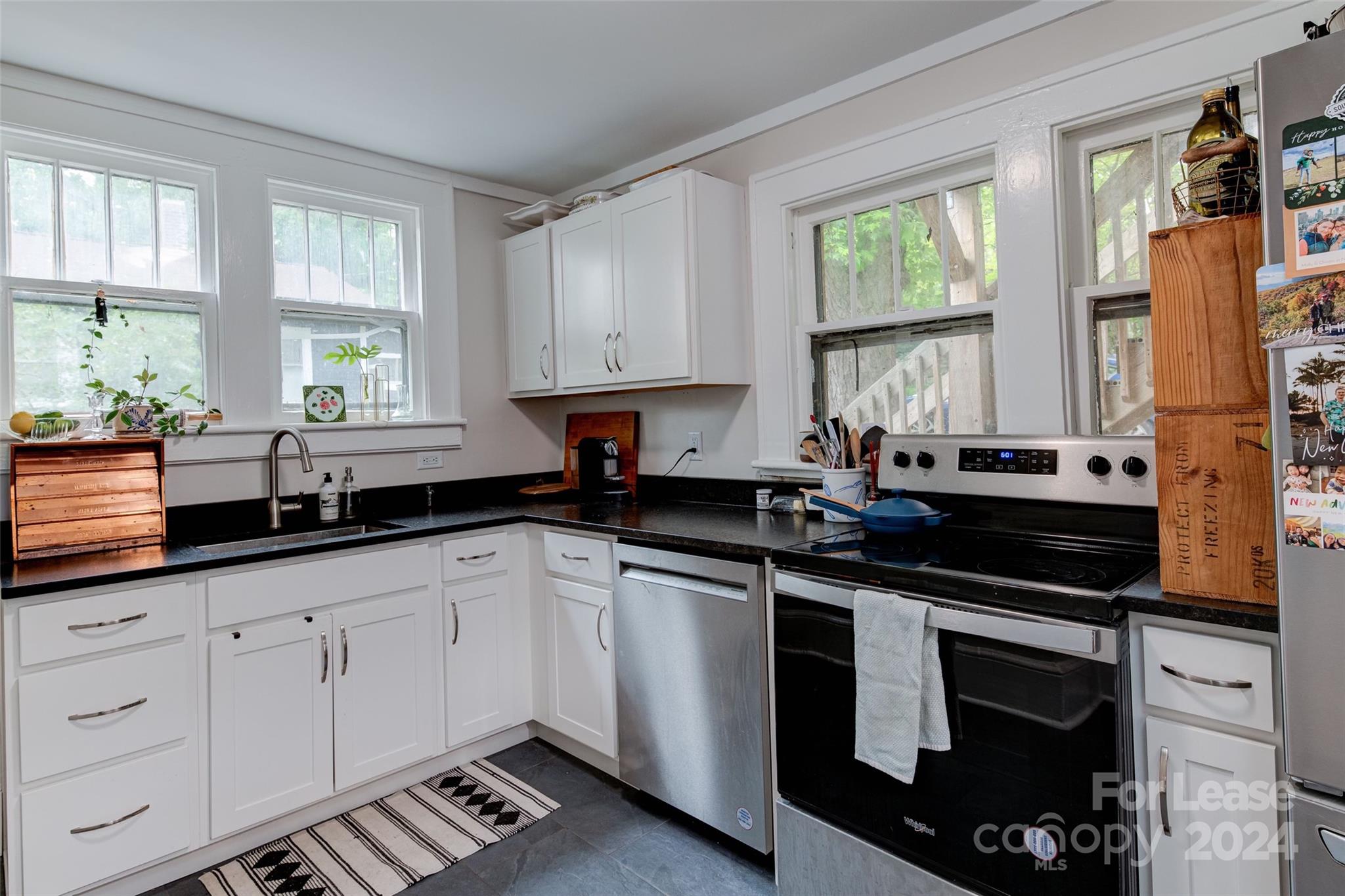 91 Nevada Avenue 1 Property Photo 7