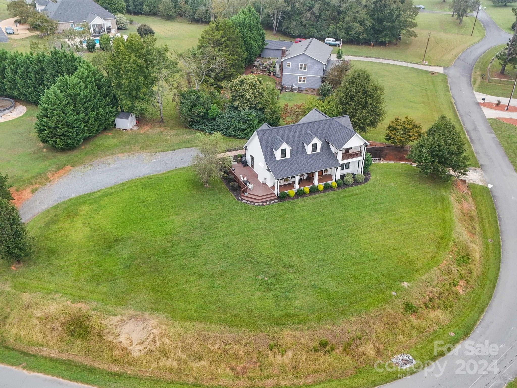 540 Harbor Road Property Photo 5