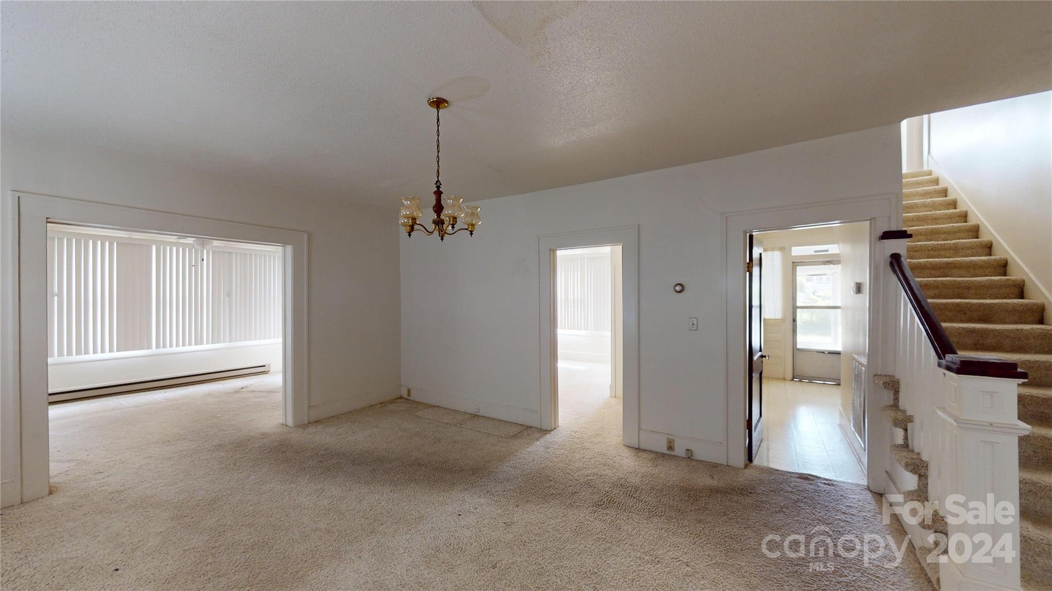 309 Elm Street Property Photo 4