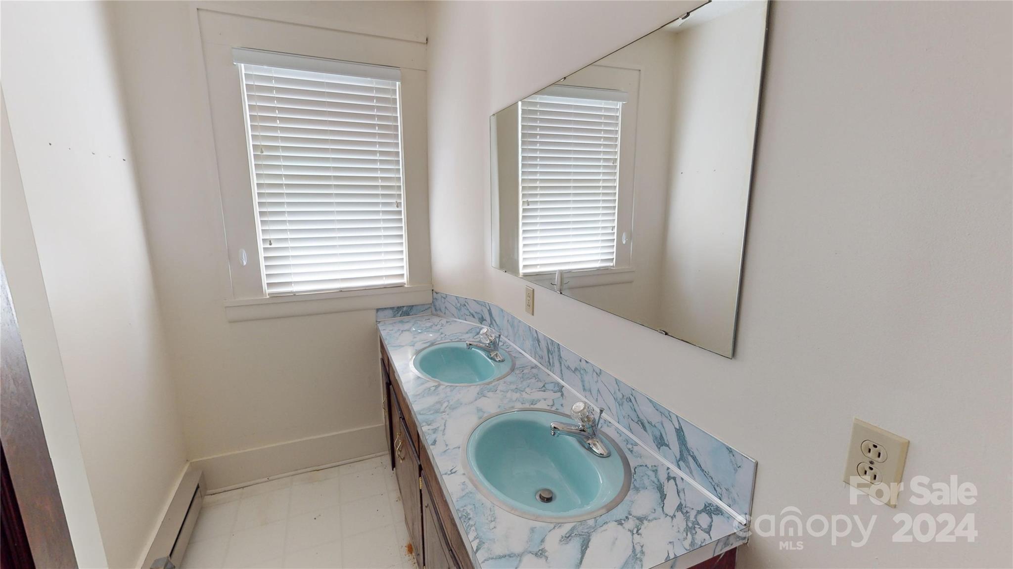 309 Elm Street Property Photo 25