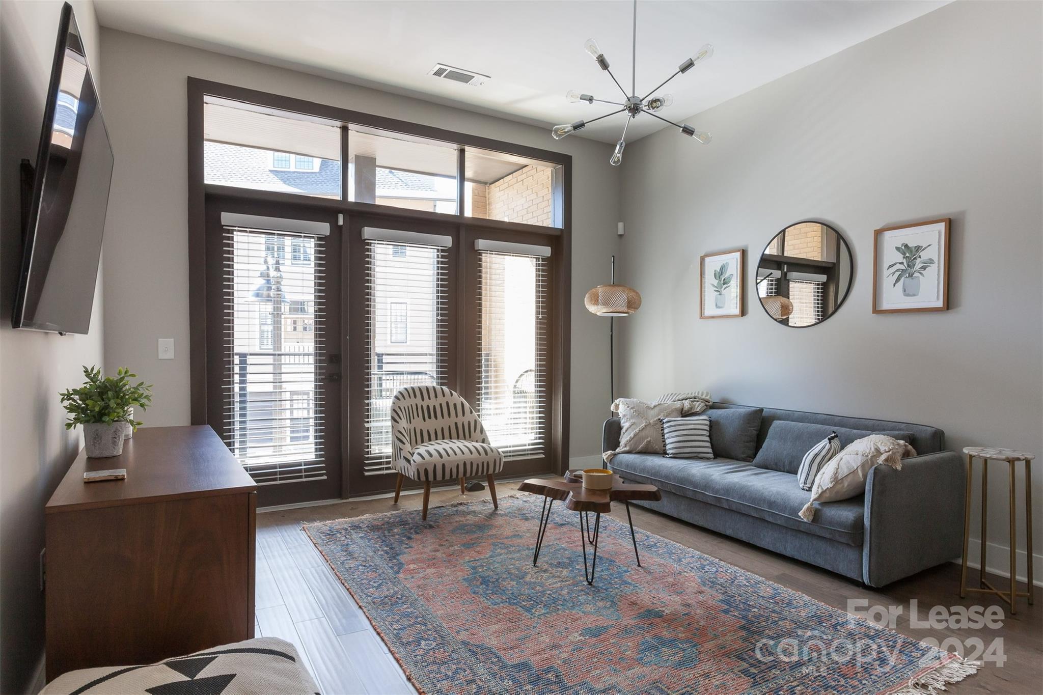 2401 Euclid Avenue 103 Property Photo 6