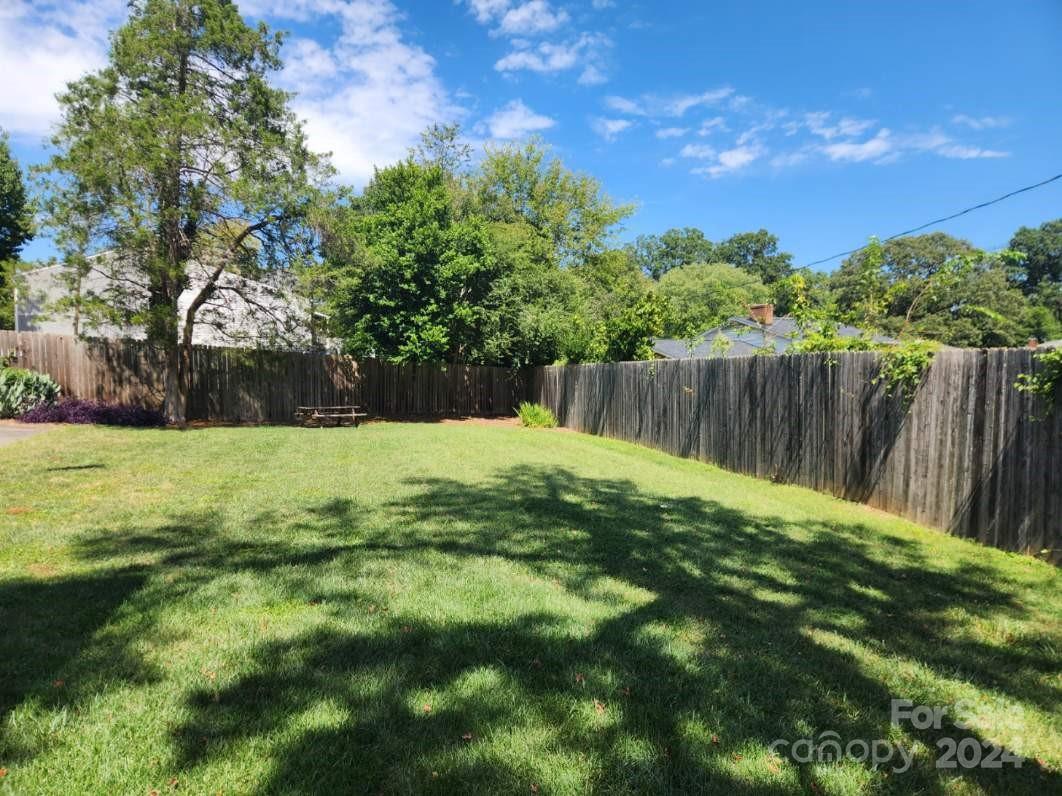 916 Mcalway Road D Property Photo 9