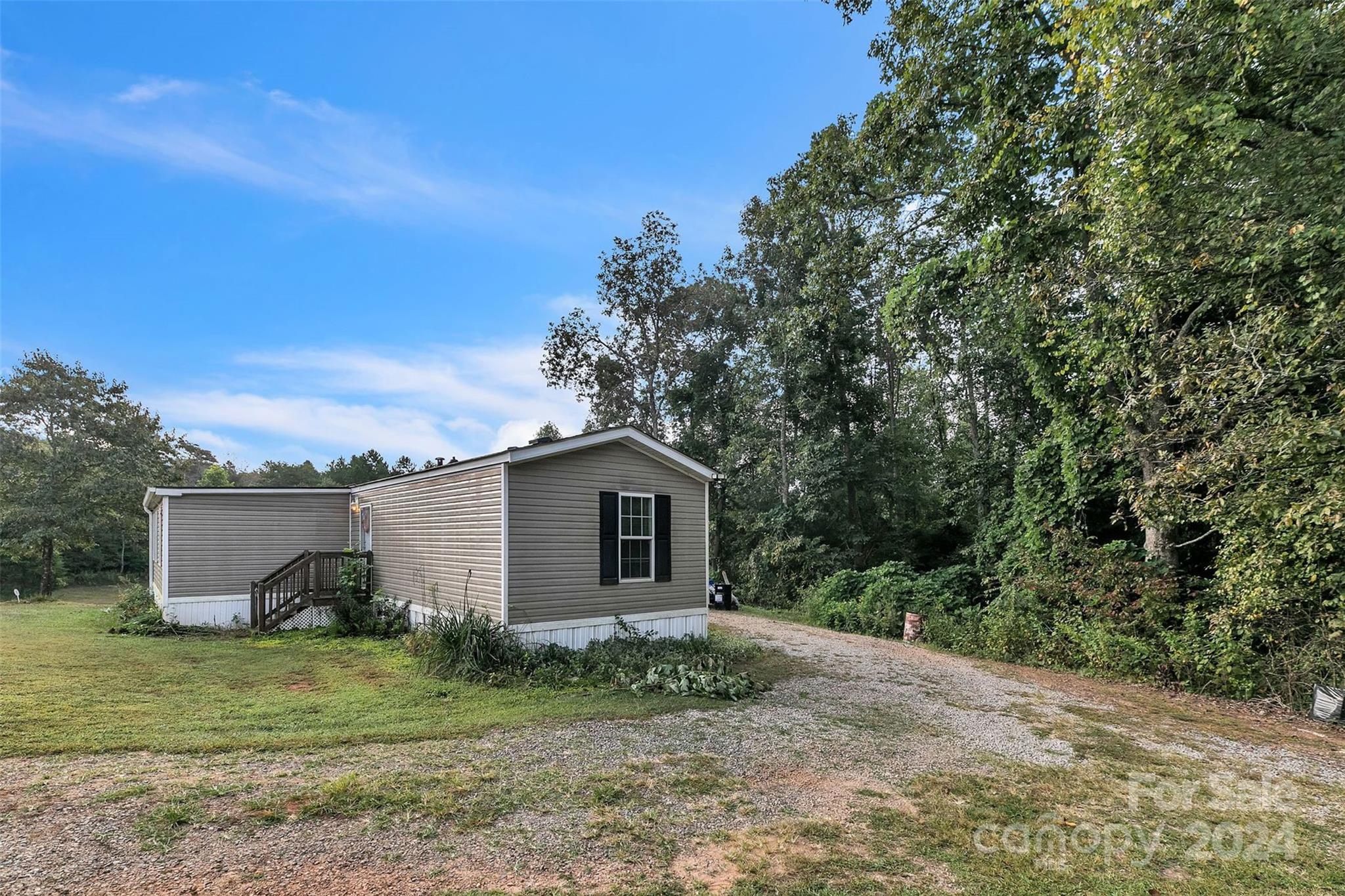 199 Raven Lane Property Photo 3