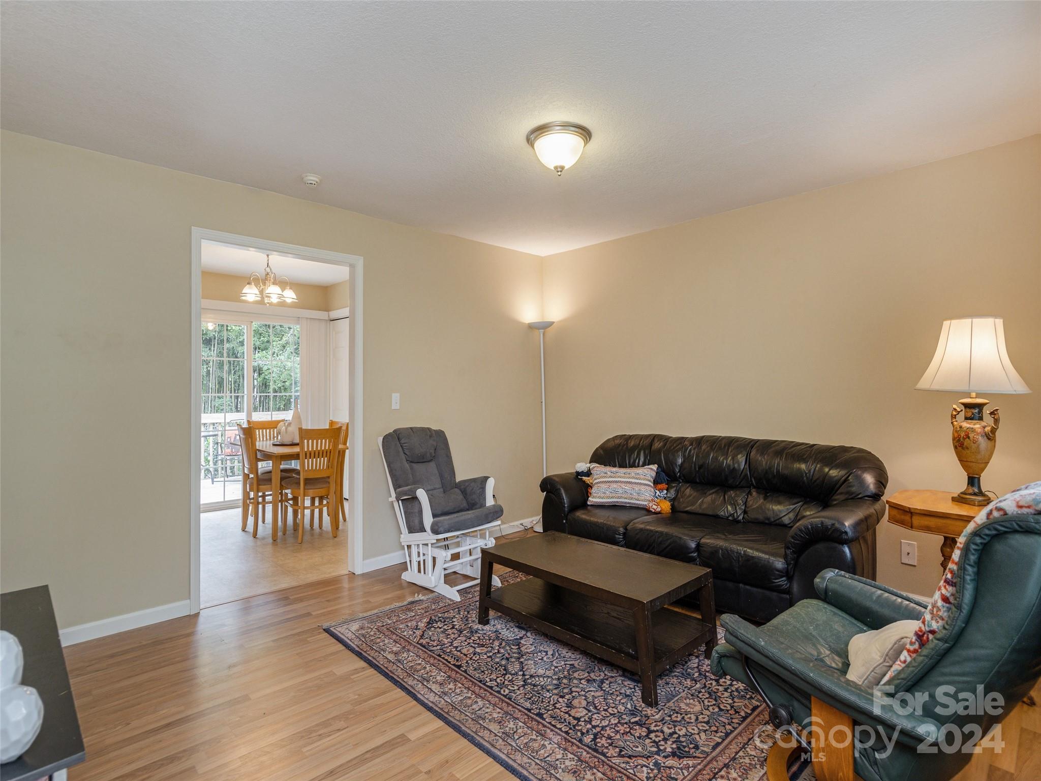 423 Oklahoma Avenue Property Photo 6