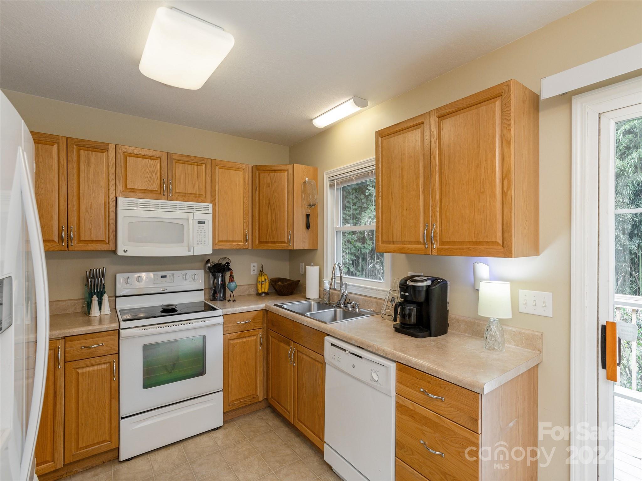 423 Oklahoma Avenue Property Photo 14