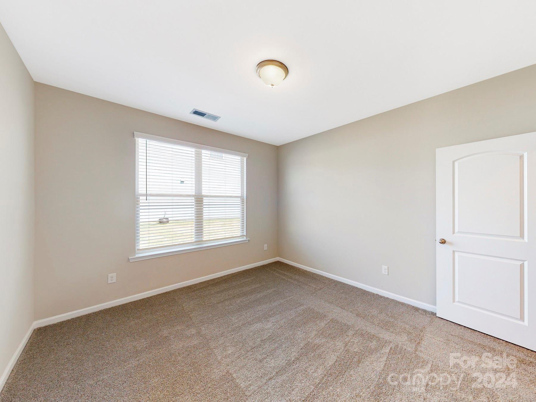 322 Muirfield Way Property Photo 23