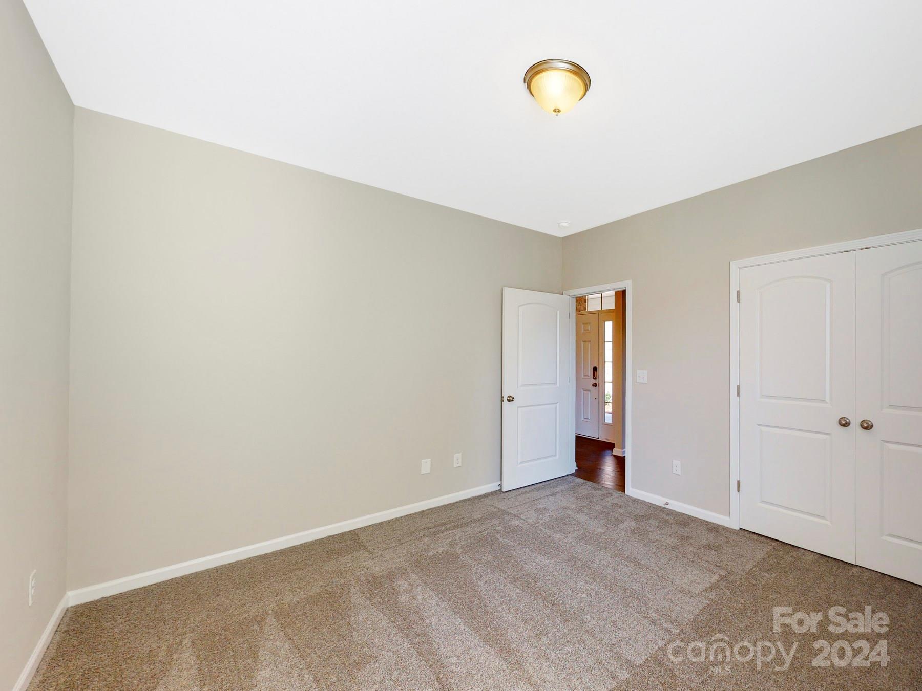 322 Muirfield Way Property Photo 26