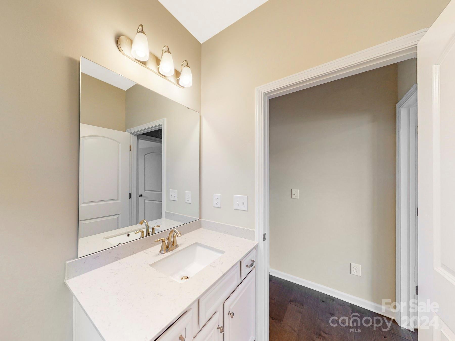 322 Muirfield Way Property Photo 29