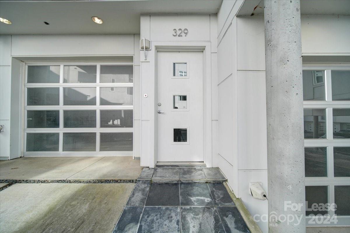 329 Viburnum Way Court Property Photo 15