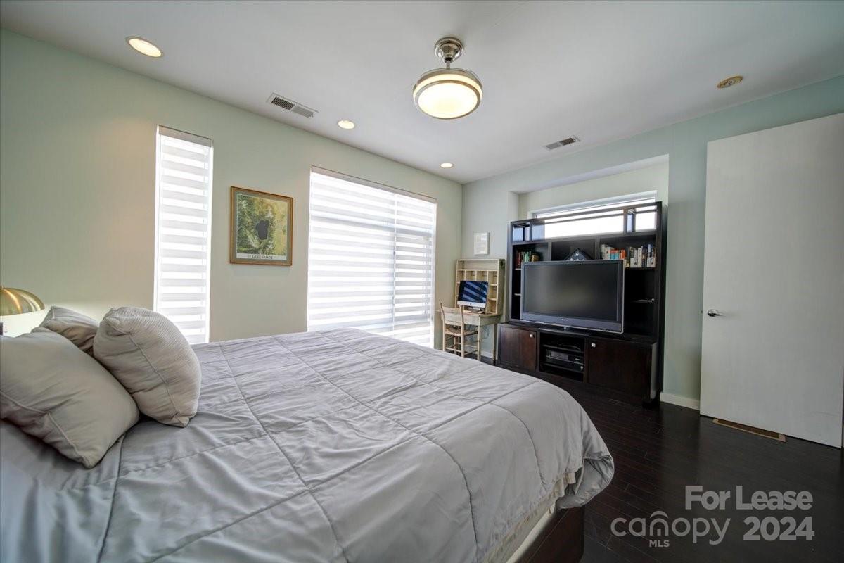 329 Viburnum Way Court Property Photo 29