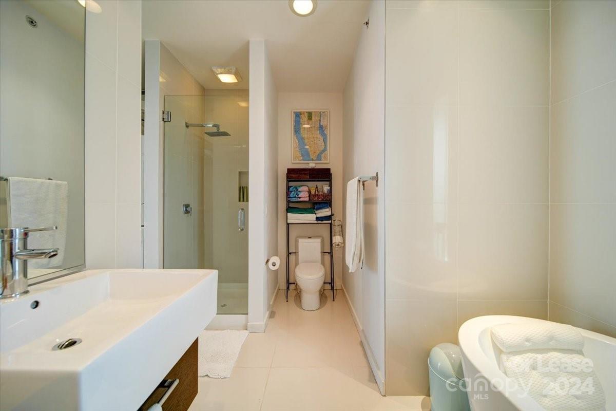 329 Viburnum Way Court Property Photo 31