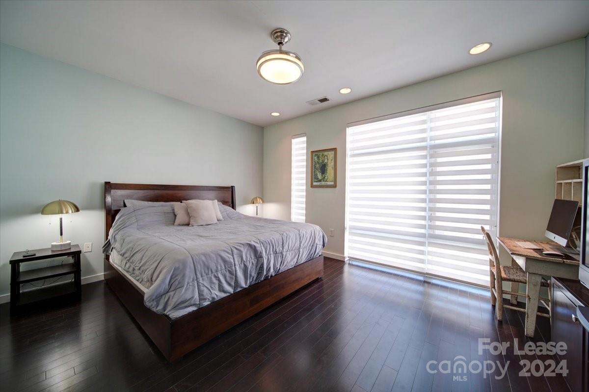 329 Viburnum Way Court Property Photo 32
