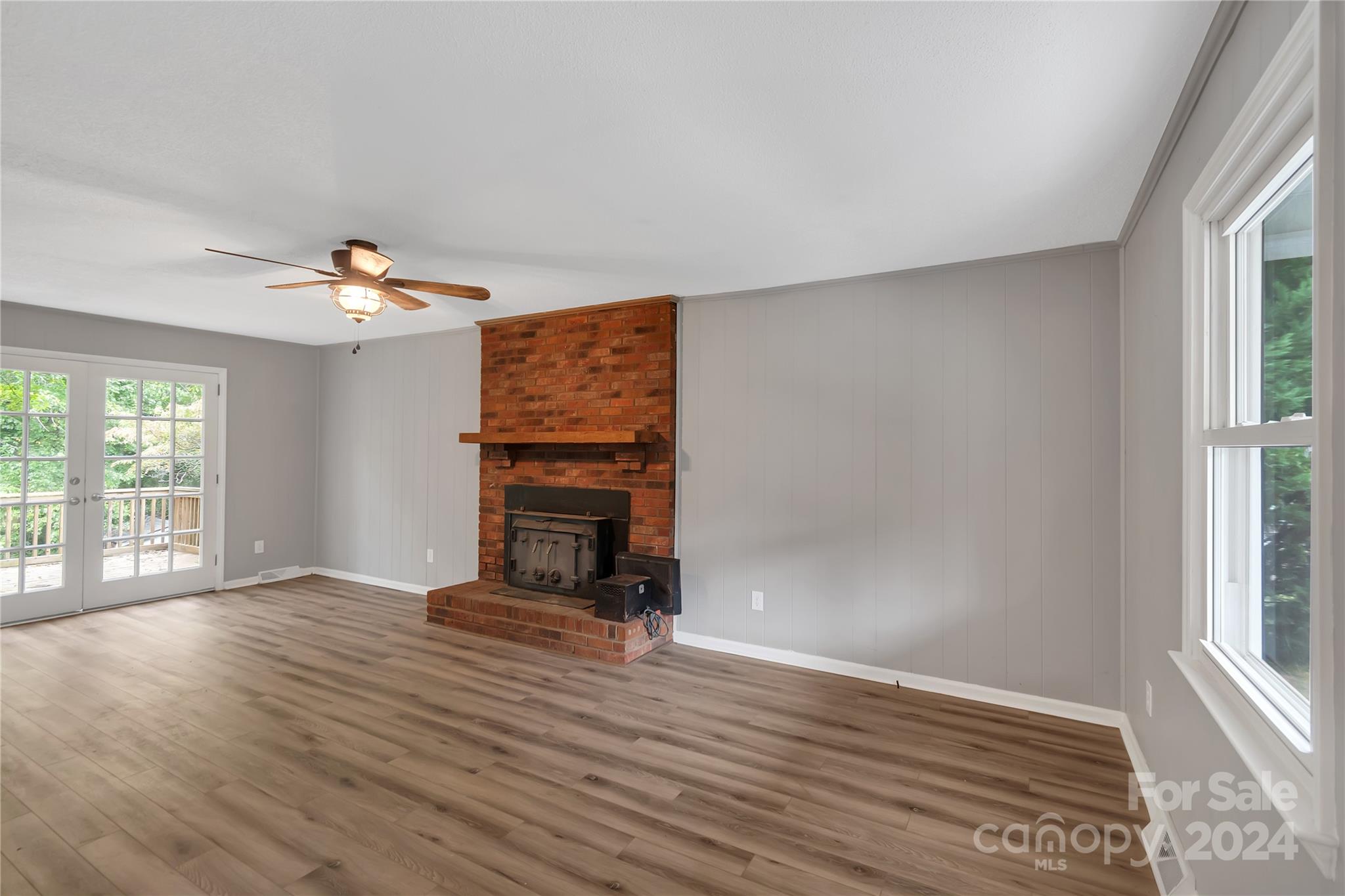511 Colorado Trail Property Photo 4