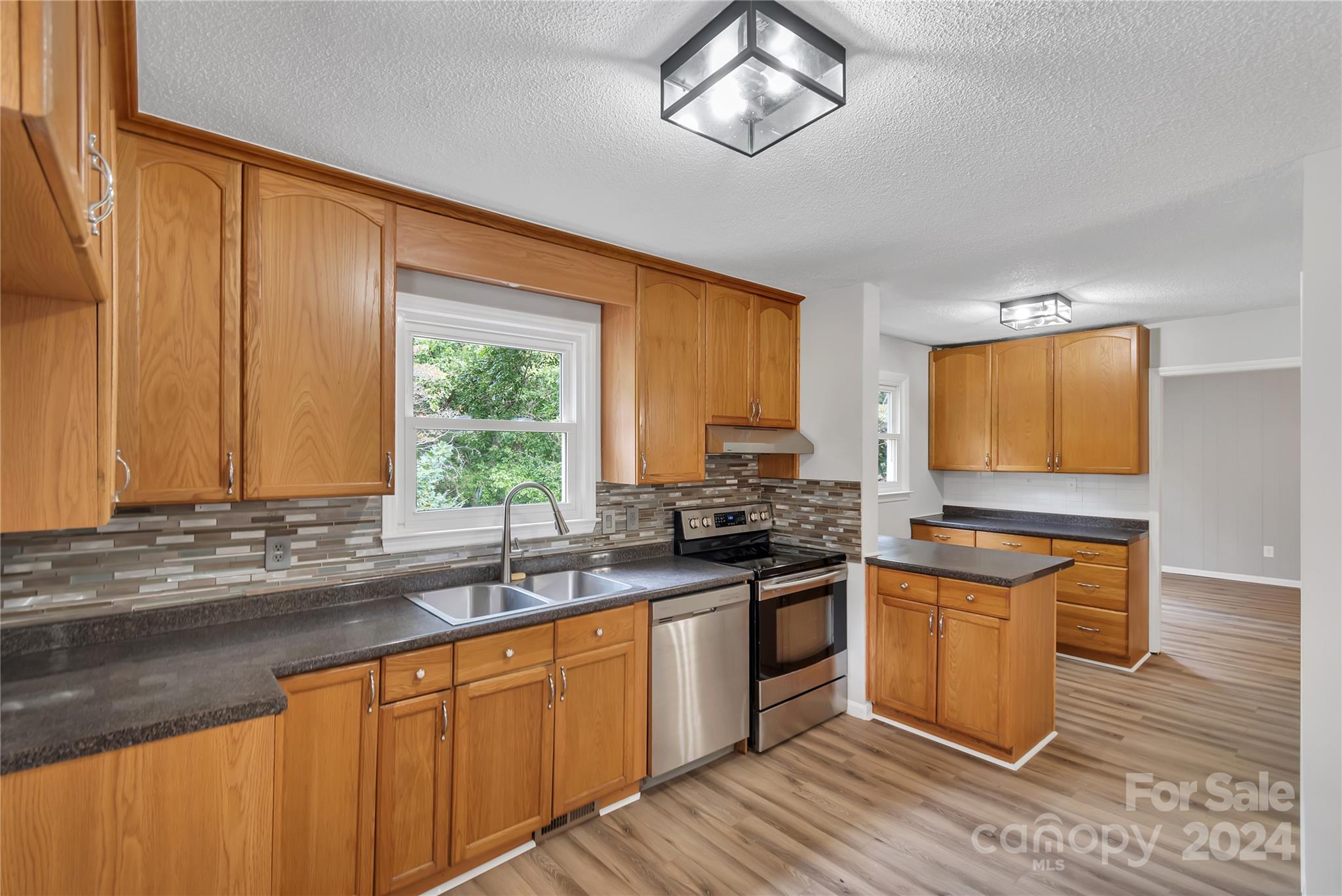 511 Colorado Trail Property Photo 6