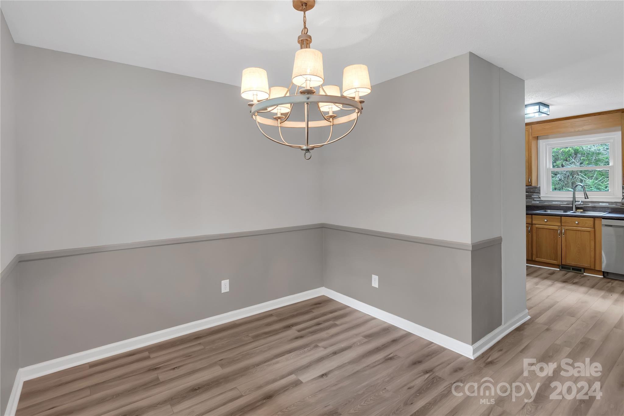 511 Colorado Trail Property Photo 13