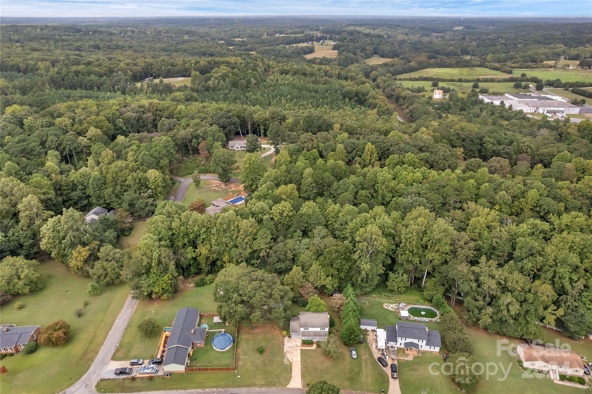 511 Colorado Trail Property Photo 28