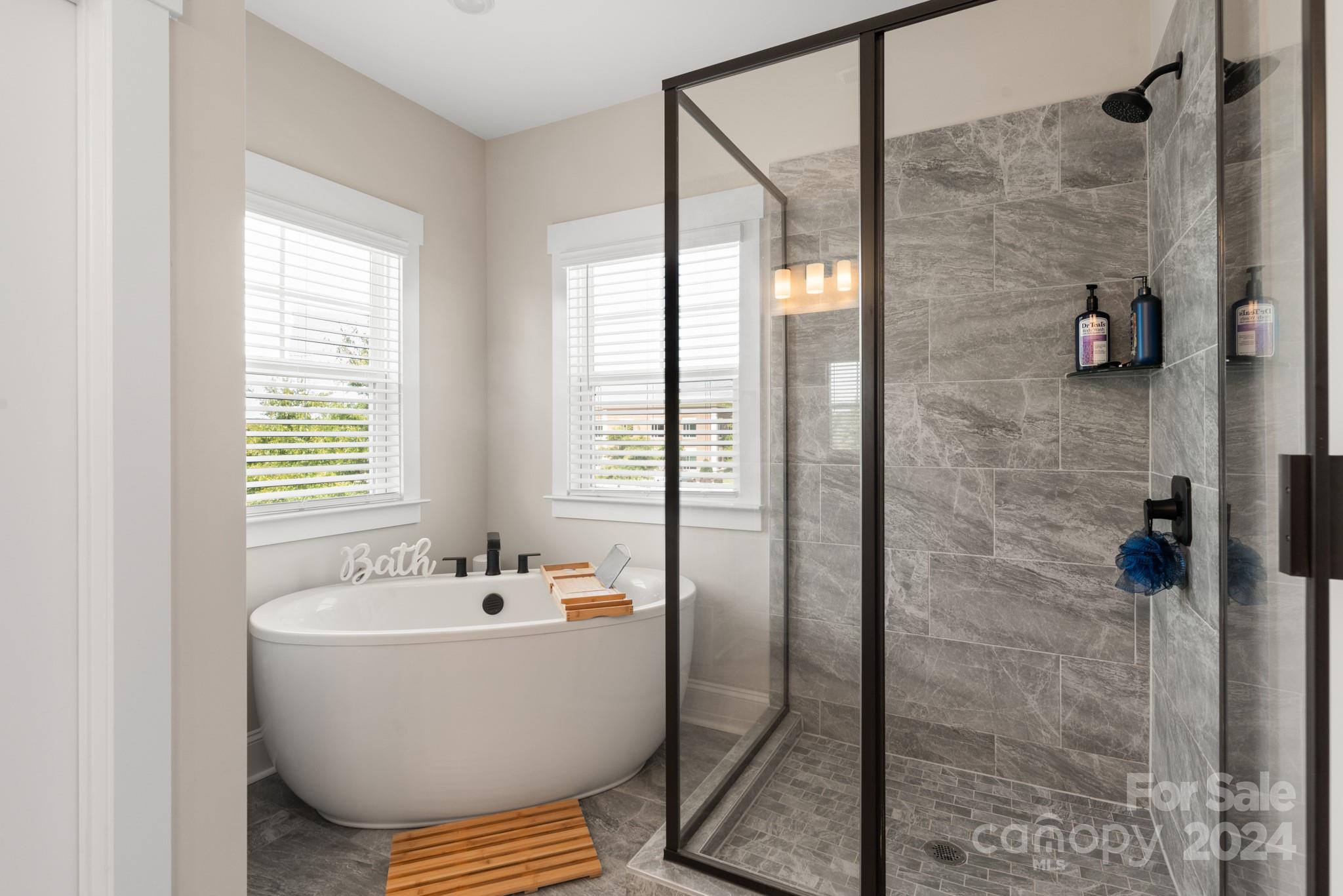 1100 Herrons Ferry Road Property Photo 13