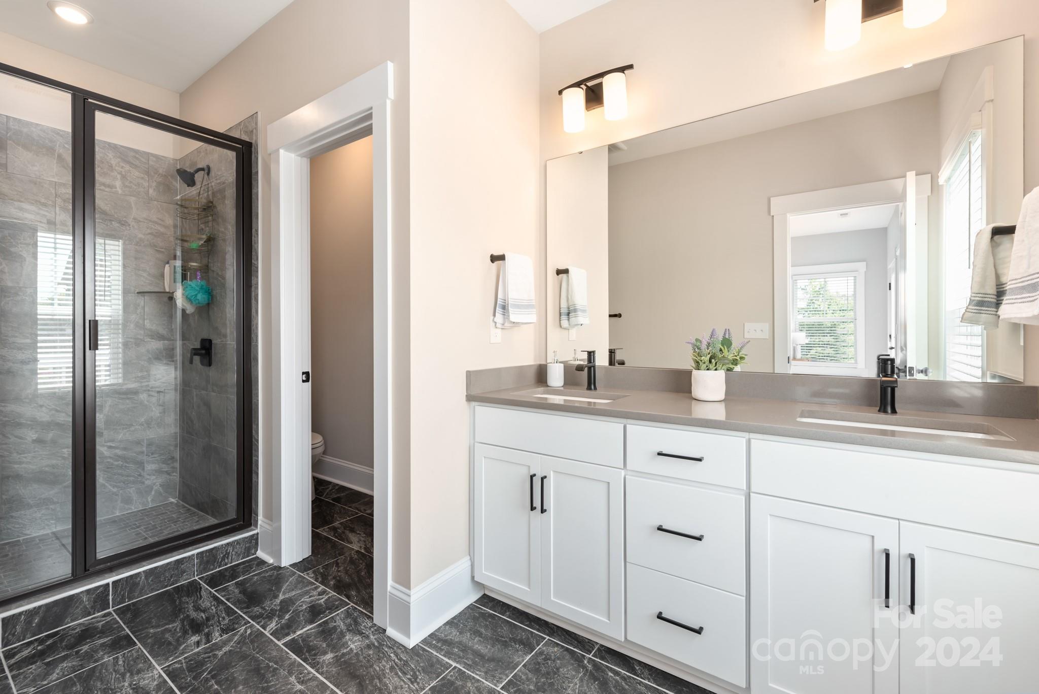 1100 Herrons Ferry Road Property Photo 16